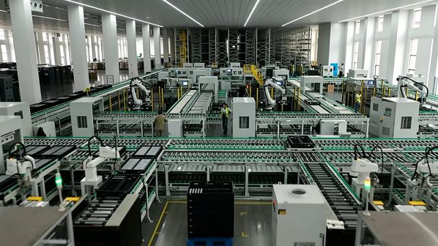 动力电池全自动化智能生产车间全景